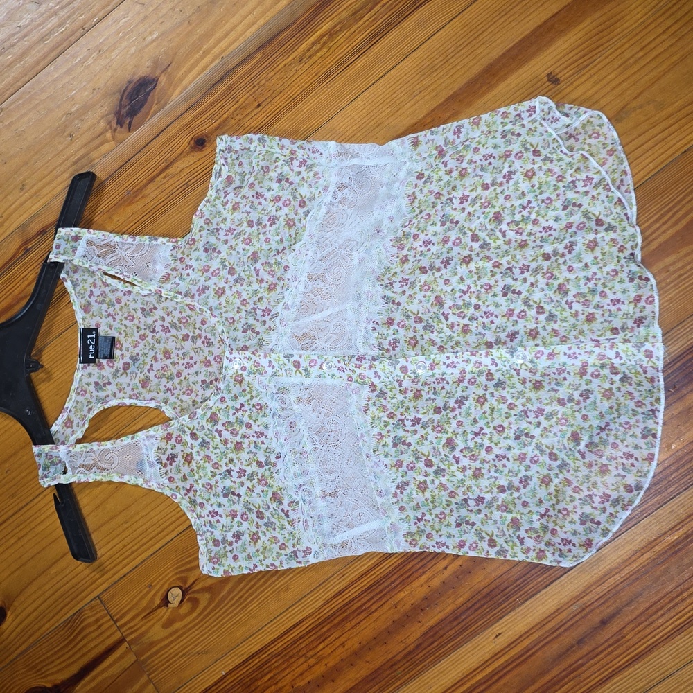 FOUR Rue21 Vintage Tops